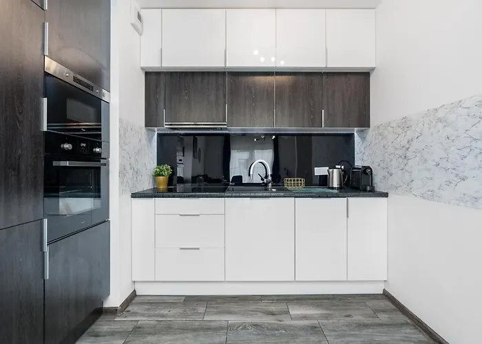 شقة Sleepway Apartments- Garbary 100-46 *