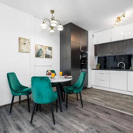 Sleepway Apartments- Garbary 100-46 דירה *