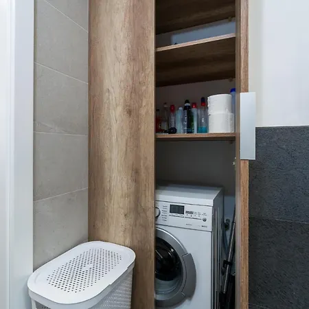 شقة Sleepway Apartments- Garbary 100-46