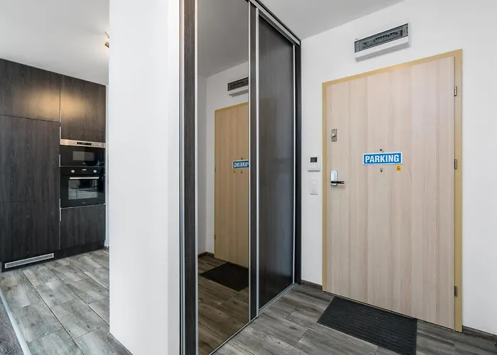 Sleepway Apartments- Garbary 100-46 *